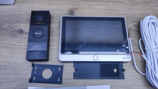 Byron DIC-24112 RFID-Videogegensprechanlage mit einem 7 Zoll HD, I36083