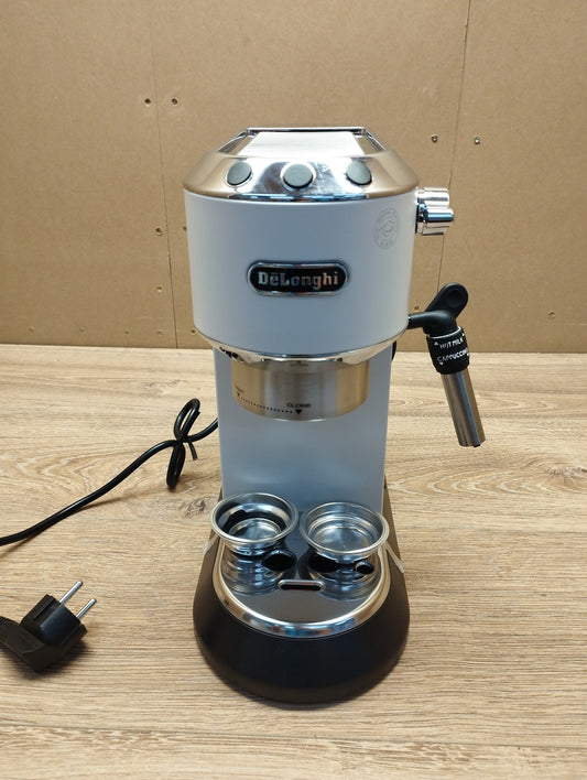 De'Longhi EC 685.W Kaffeemaschine, 1350W, weiß, I39563