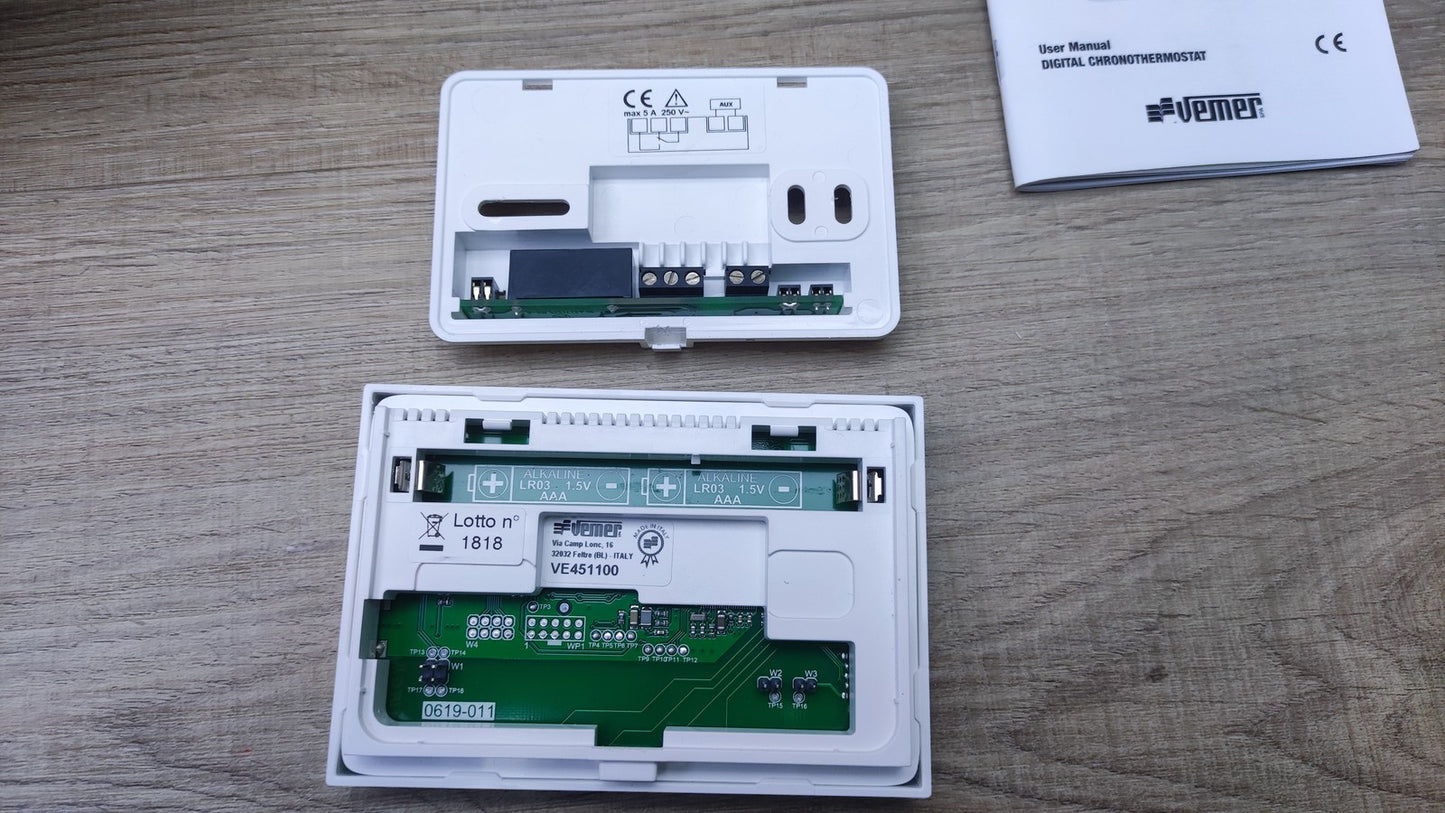 Vemer VE451100 Chronos Thermostat Touch Screen Wandleuchte, weiß, I35739