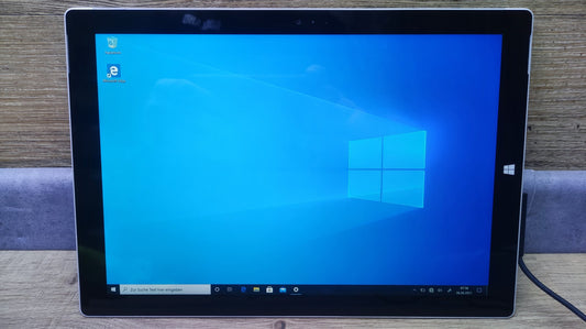Microsoft Surface Pro 3 Tablet 12" Touch 2560x1440 Intel i5-4300U 8GB 256GB WiFi