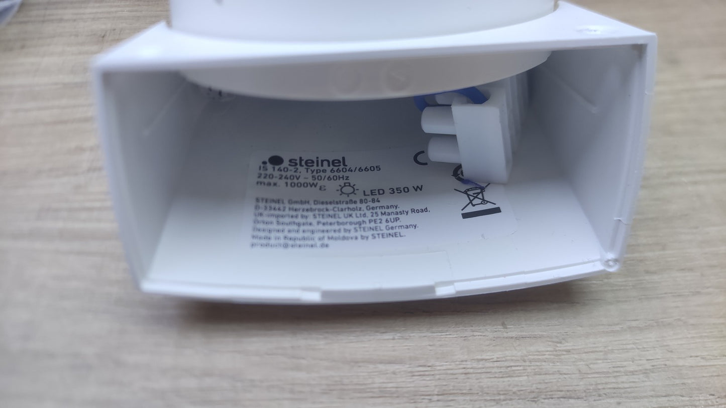 Steinel Bewegungsmelder IS 140-2 weiß, 140° Bewegungsensor, I38643