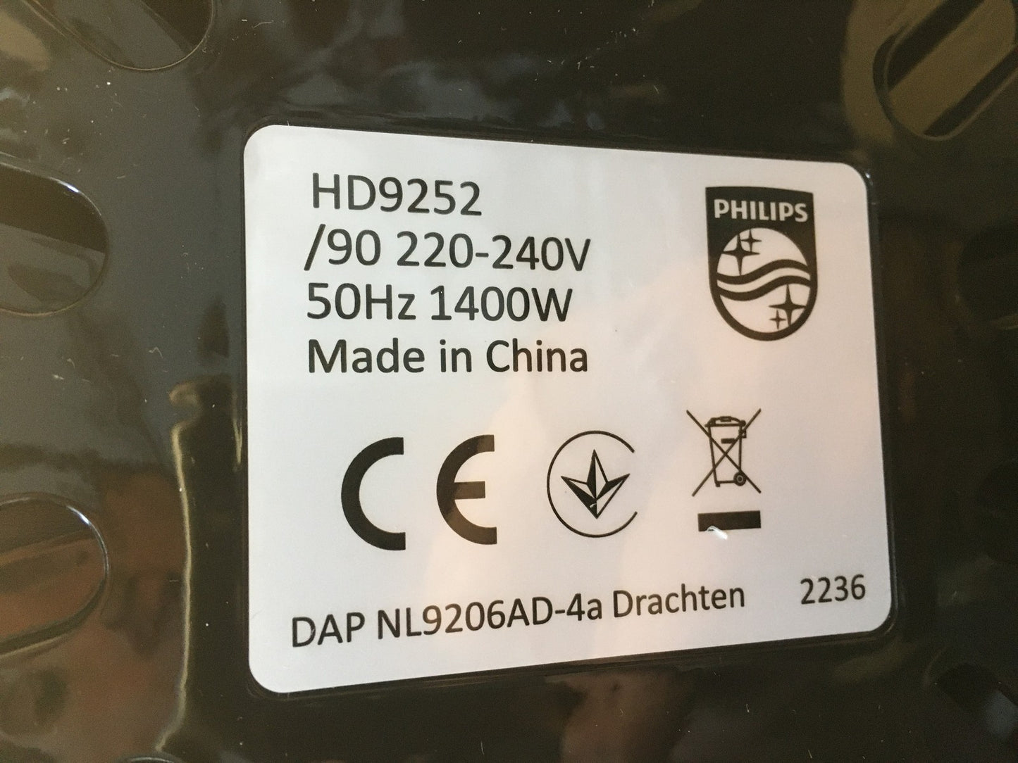 Philips Essential Airfryer Fritteuse ohne Öl (HD9252/90), 4,1 L, I37647