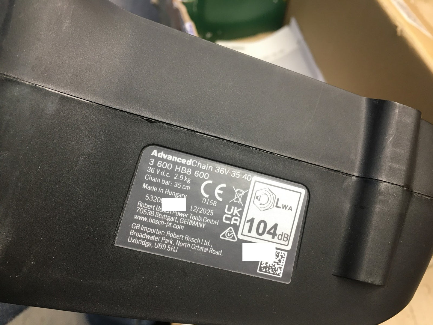 Bosch Akku-Kettensäge AdvancedChain 36V-35-40 Solo, I40041