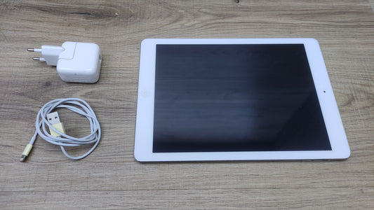 Apple iPad Air Tablet 9.7" 64GB LTE + WiFi Silver A1475 (MD796FD/A)