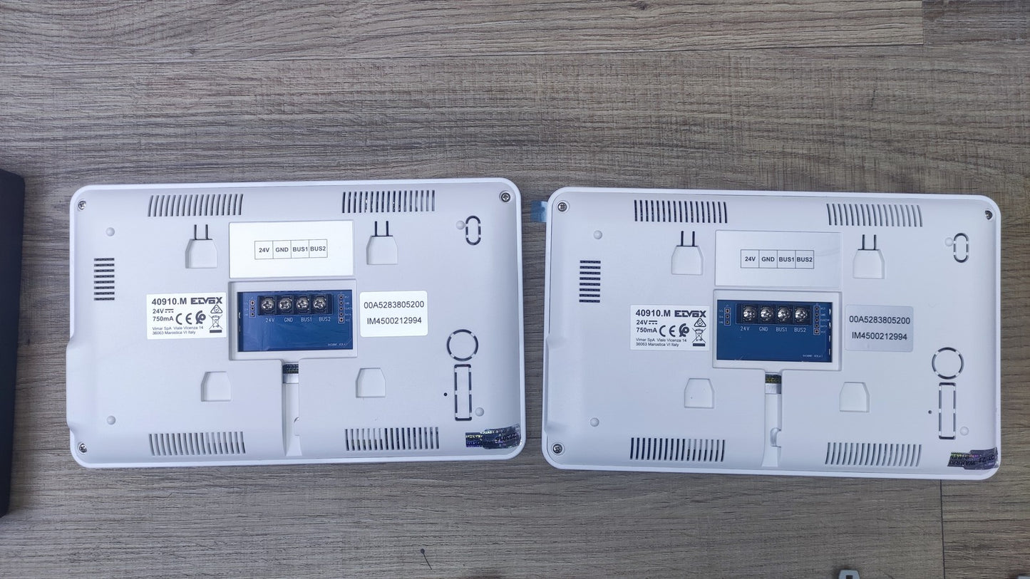 VIMAR K40911 Videosprechenalage Set für 2 Familien, I37469