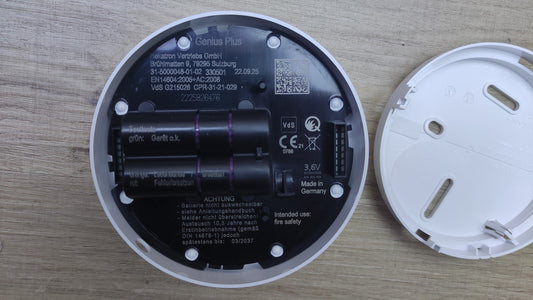 Hekatron Rauchmelder Genius Plus mit Batterien 31-5000048-01-02, I40700