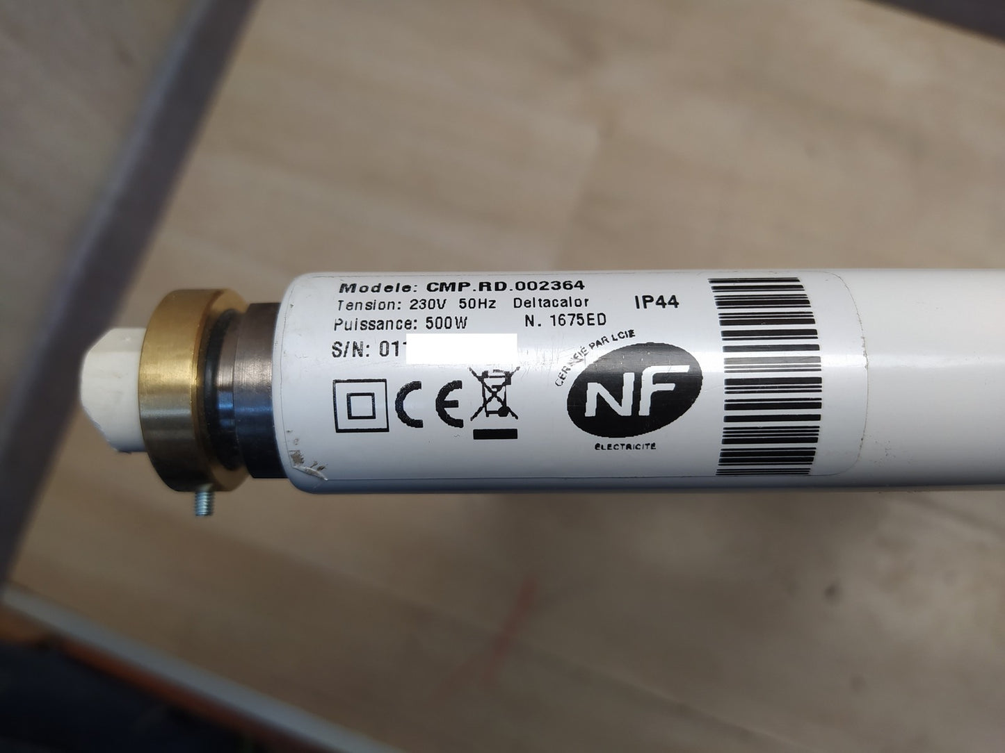 Deltacalor SER2135050FB elektrischer Badheizkörper 750W, I37853