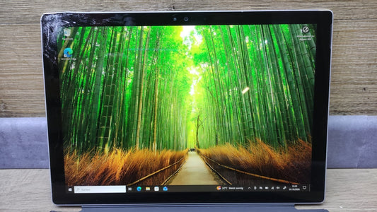 Microsoft Surface Pro 4 Windows Tablet 2736x1824 Touch m3-6Y30 4GB RAM 128GB SSD