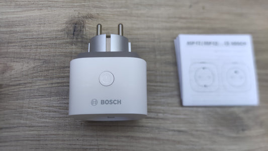 Bosch Smart Home Zwischenstecker kompakt, smarte Steckdose, I38559