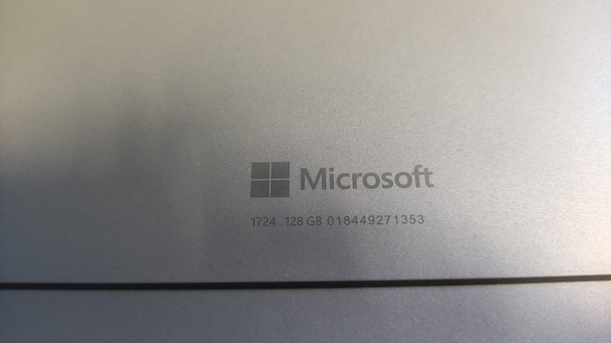 Microsoft Surface Pro 4 Windows Tablet 2736x1824 Touch m3-6Y30 4GB RAM 128GB SSD