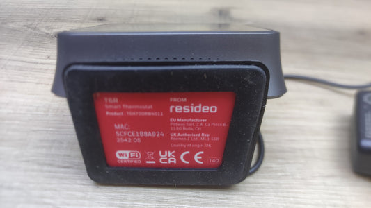 Honeywell Lyric T6R Wi-Fi Raumthermostat mit Empfängerbox, Tischhalter, I38664