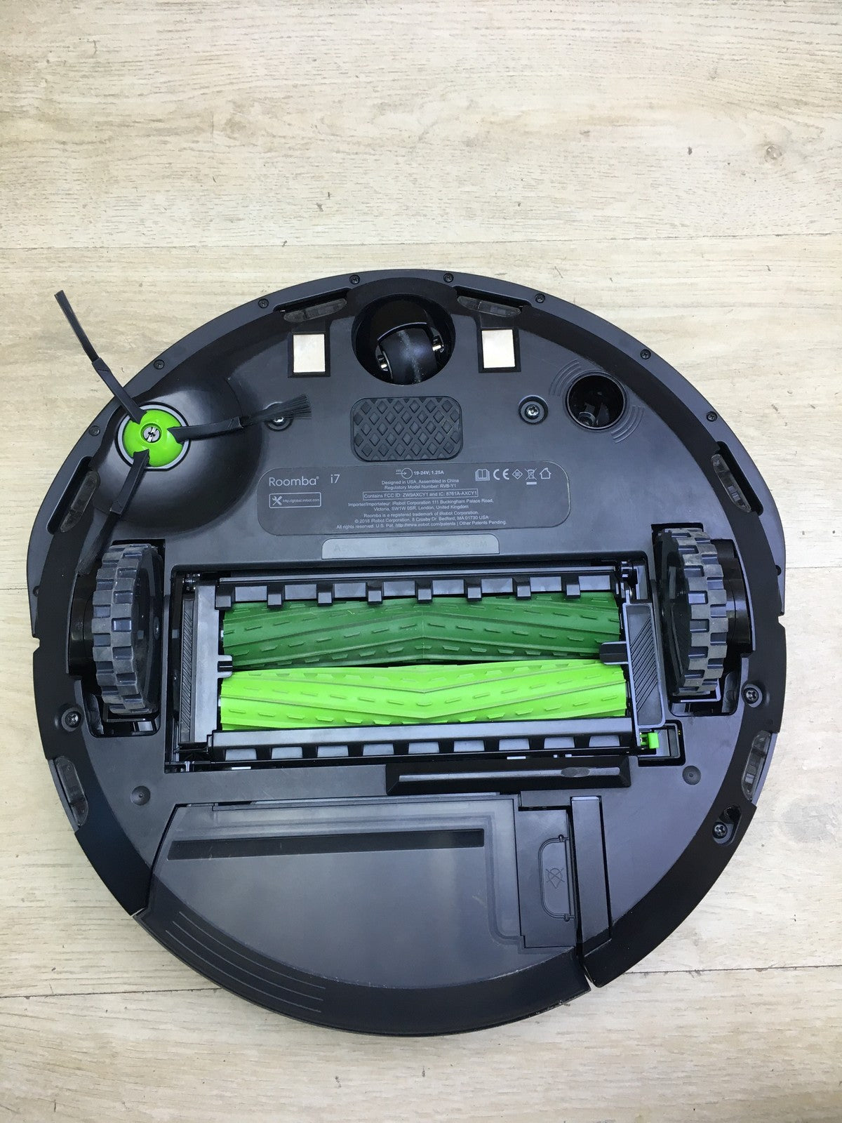 iRobot Roomba i7 (i7156) App-Controlled Robot Vacuum, I31117