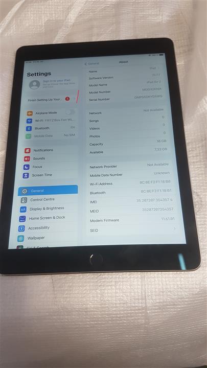 Apple iPad Air 2 Tablet 9.7 Zoll 16GB Space Gray (MGGX2KN/A)