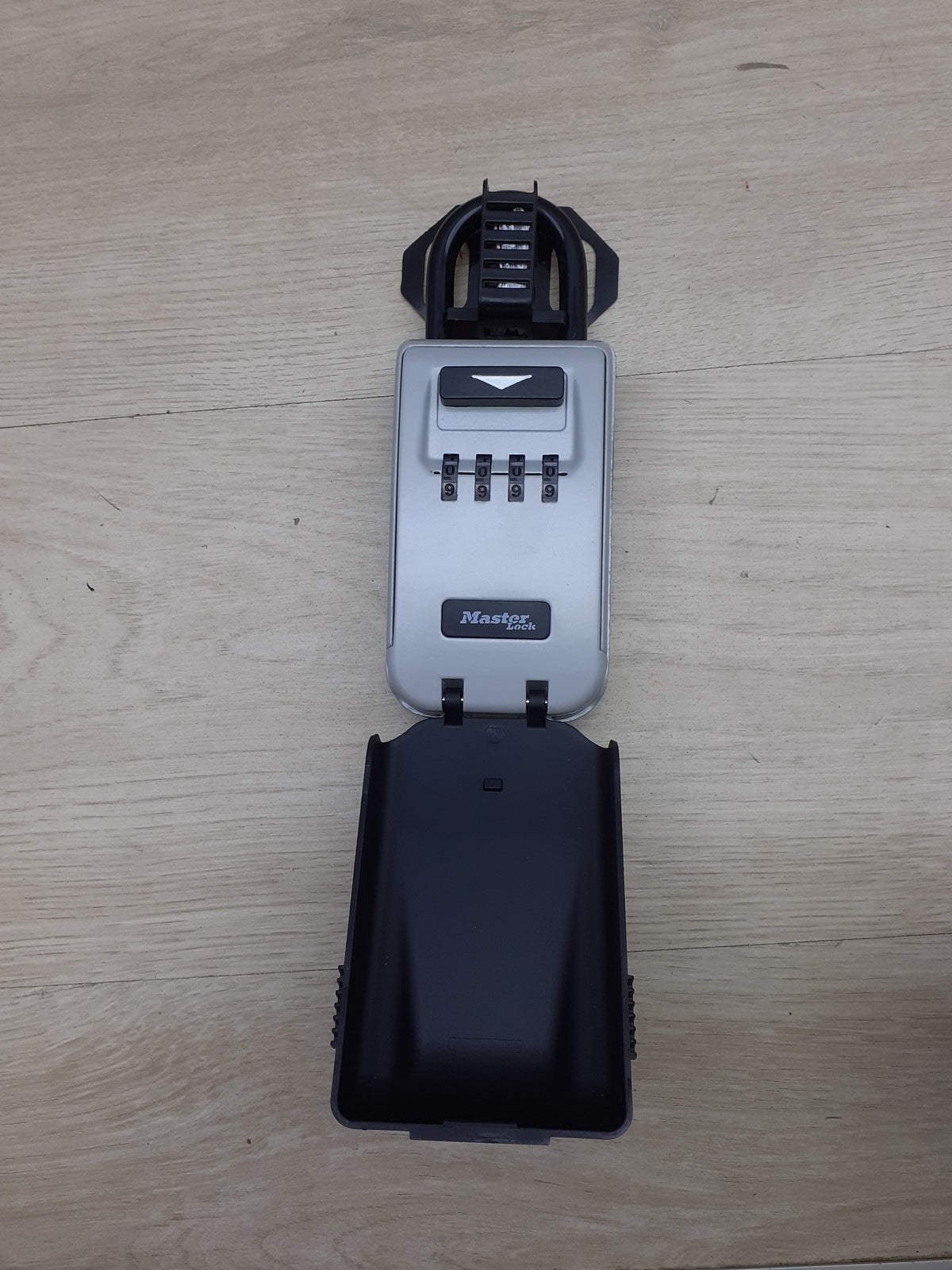 Master Lock Schlüsseltresor mit beleuchteten Zahlencode, I19727