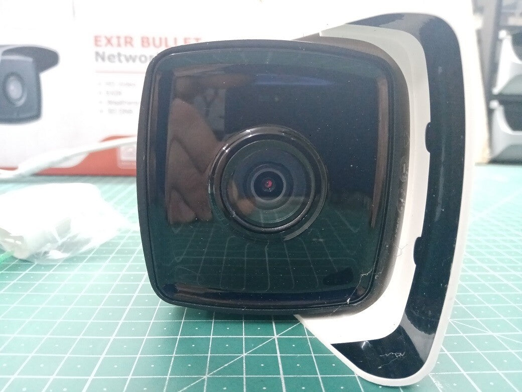 HIKVISION DS-2CD2T42WD-I5 (4mm) 4MP WDR IP Netzwerk Überwachungskamera, V03395