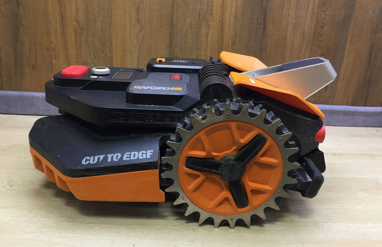 WORX Landroid Vision L1300 Mähroboter WR213E.1 für Gärten bis 1300m² I33172