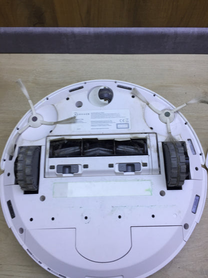 ECOVACS DEEBOT T10 Staubsaugerroboter mit vibrierenden Wischplatten, I29567