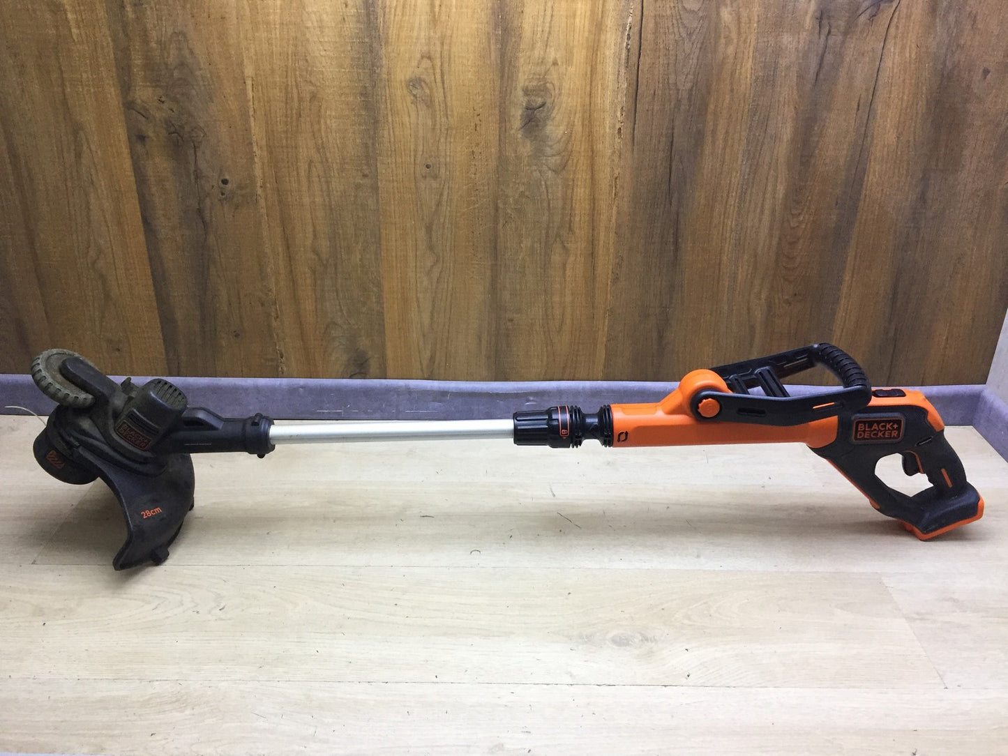 Black&Decker STC1820P Akku-Rasentrimmer solo, I34131