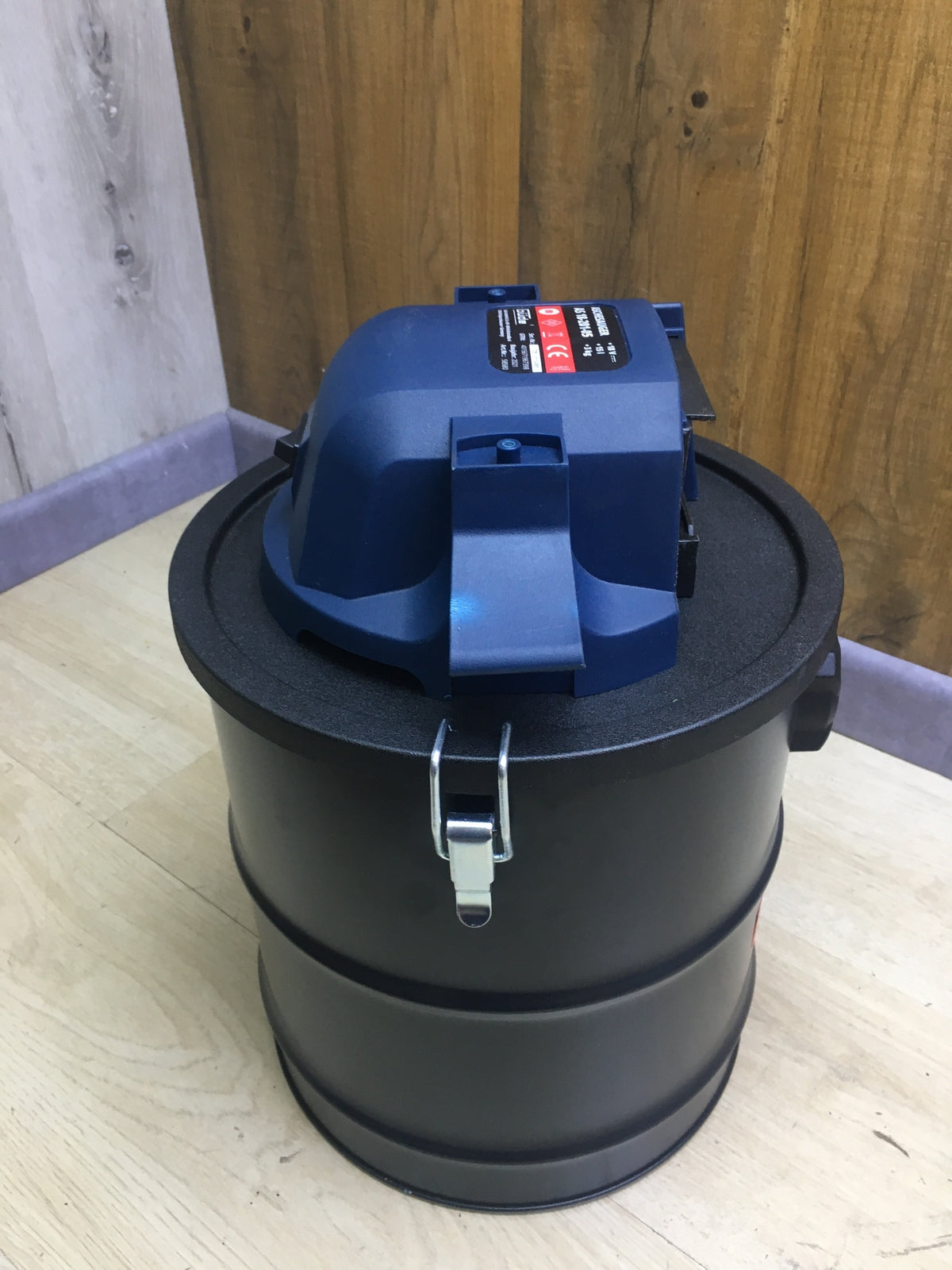 Güde 58580 Akku-Aschesauger AS 18-201-05, 18V, ohne Akku, mit Ladegerät, I30731