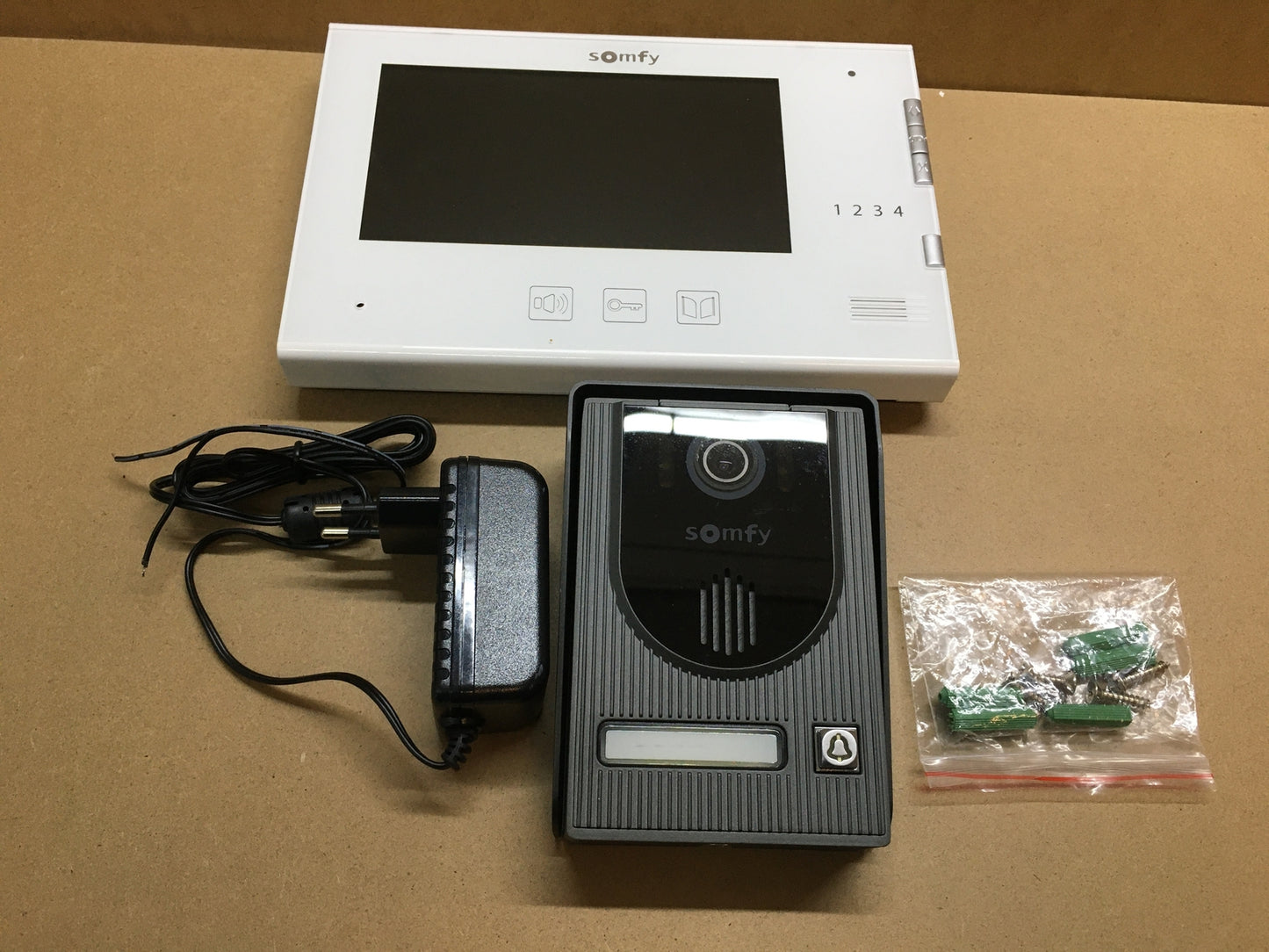 Somfy V250 Videosprechanlage mit 7 Zoll (17,8 cm) Monitor, I29778