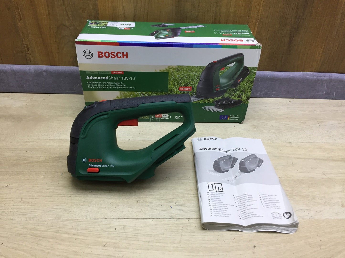 Bosch Akku-Strauch-/Grasschere AdvancedShear 18V-10 SOLO, I33533