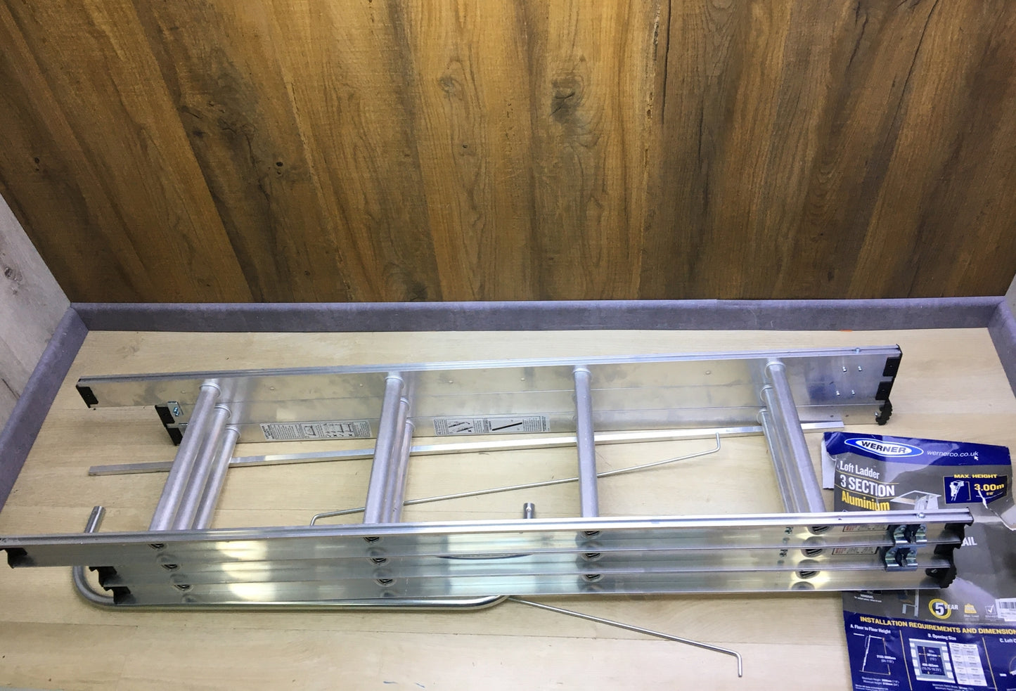 Werner 76003 3-teilig Aluminium Dachbodenleiter mit Handlauf 3,0m, I30389