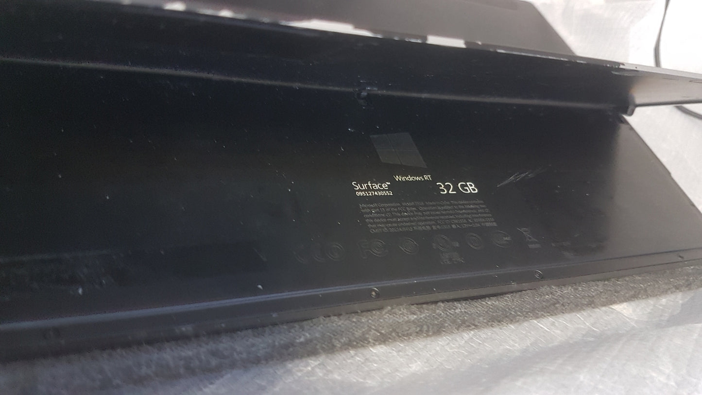 Microsoft Surface RT 32GB 1516 Windows Tablet 10,6" Touch WiFi