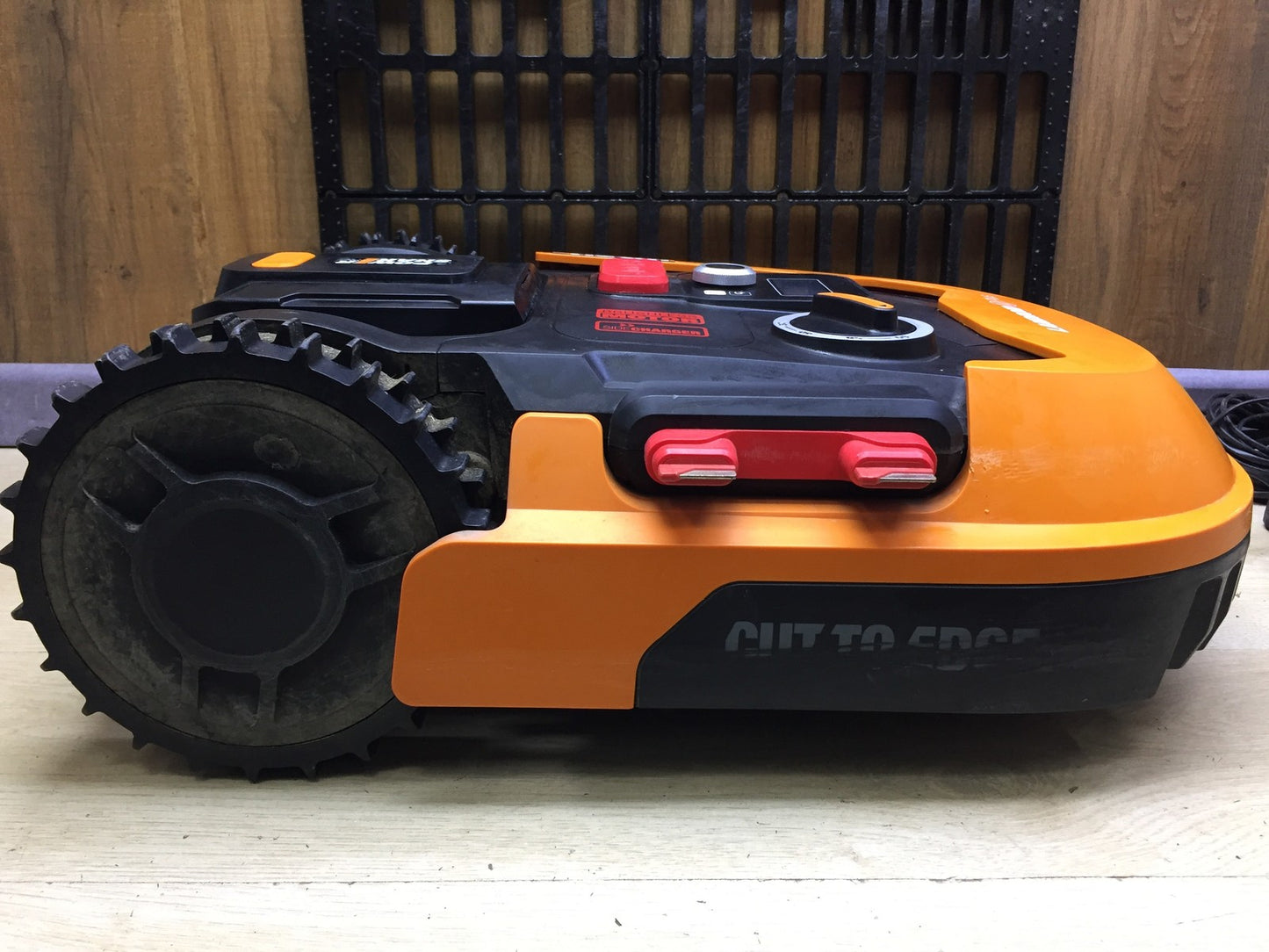 WORX Landroid M500 PLUS WR165E Mähroboter bis 500 qm mit WLAN, Bluetooth, I33980