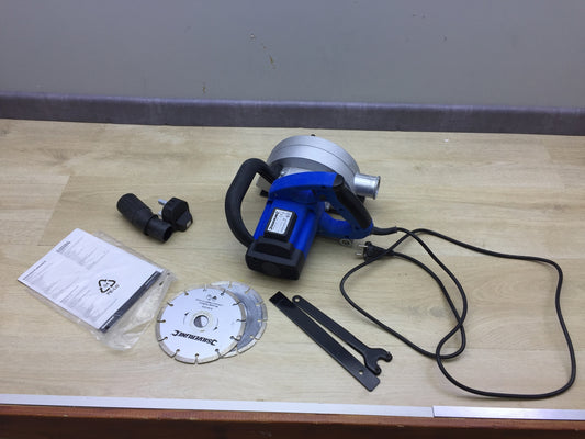 Silverline 758130  Mauernutfräse 1700 W, 150 mm, I18078