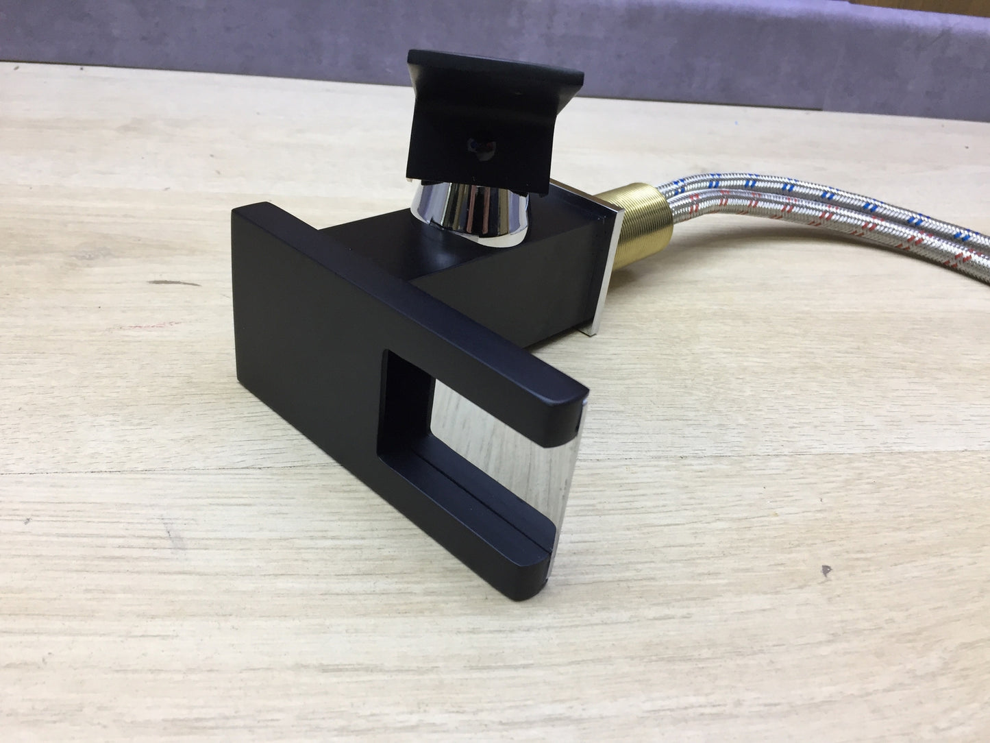 Jetcloud LED Wasserhahn Badezimmer Wasserfall schwarz, I23811