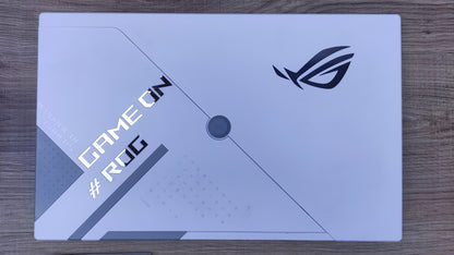 ASUS ROG Strix XG16AHPE-W portable gaming monitor 15.6" FHD USB-C NVIDIA G-Sync 