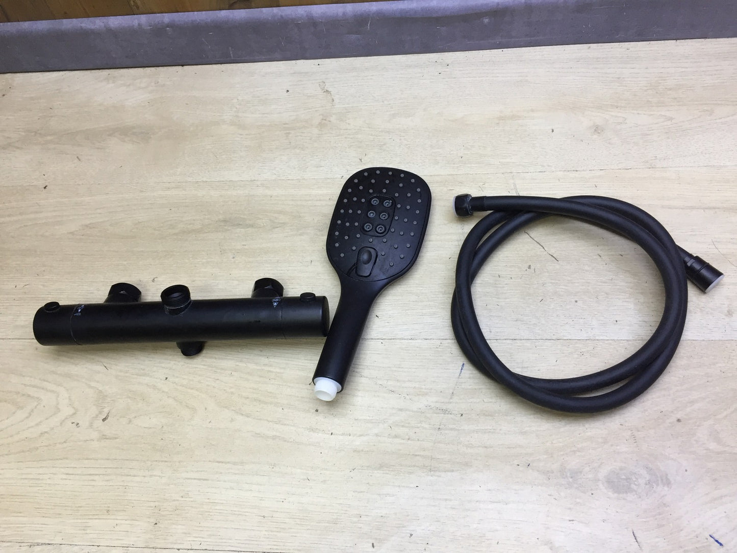 JOHO Duschsystem mit Thermostat matt schwarz, I32327