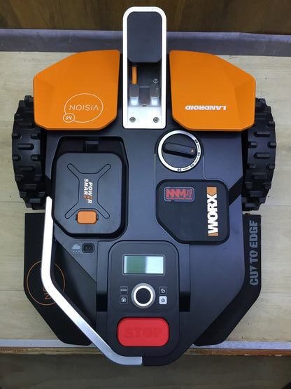 WORX Landroid Vision M800 robotic lawnmower WR208E.1 for gardens up to 800m², I33180