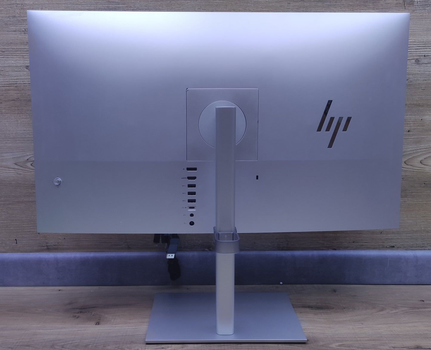 HP U28 4K HDR Monitor 28" (1Z980AA) UHD 3840x2160 HDMI DP USB-C AMD FreeSync 5ms 