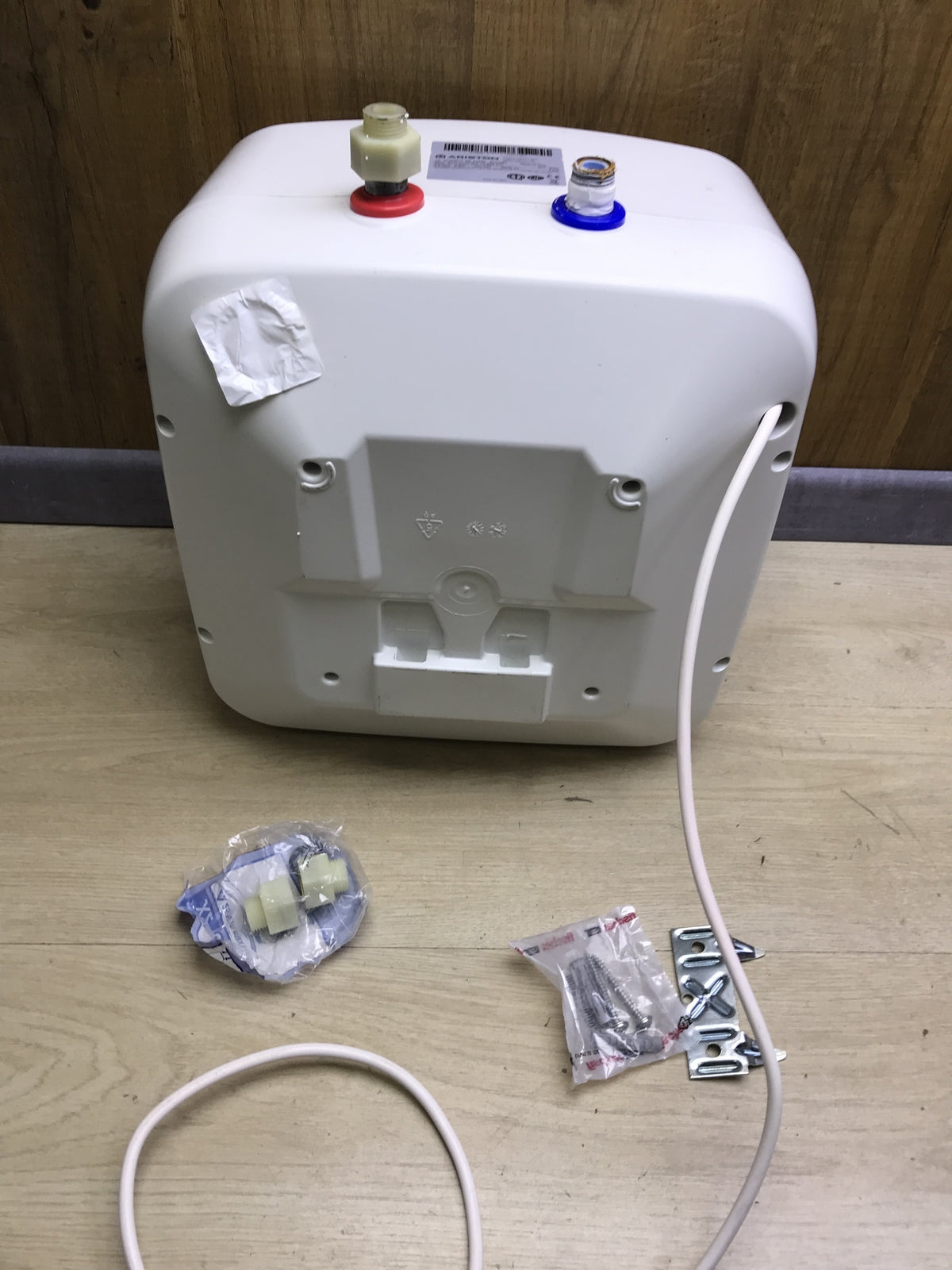 Ariston Blu Evo RS 10 BM EU Wassererwärmer 3100874, 10L, EEK:A, I31800