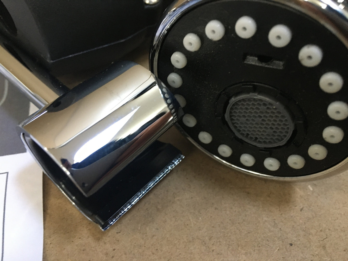 GUSITE Wasserhahn Küche, 360° Drehbare Spiralfeder mit Ausziehbrause I10011