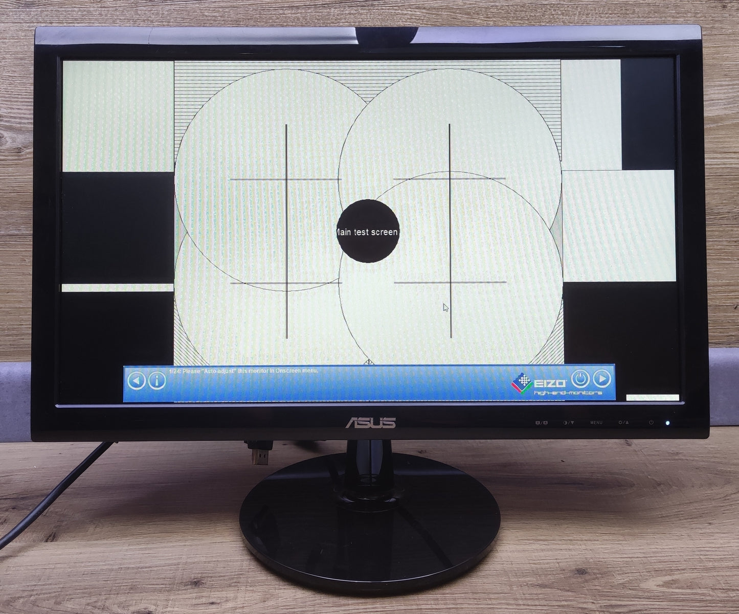 Asus VS197DE monitor 18.5" HD 1366x768 VGA TN panel 5ms black