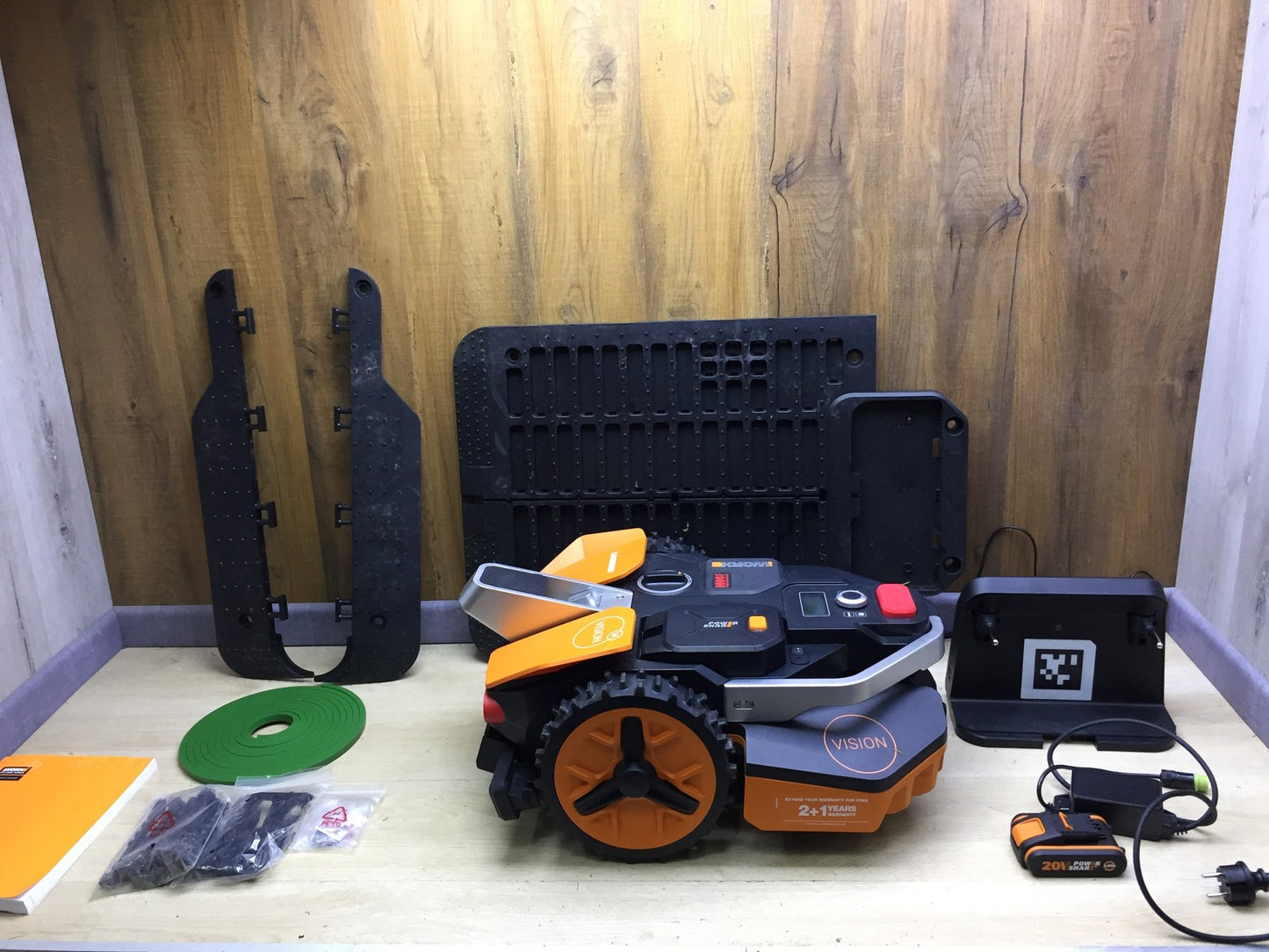 WORX Landroid Vision M550 Mähroboter WR205E für Gärten bis 550m², I33988