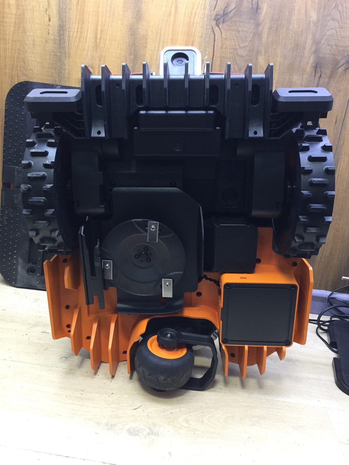 WORX Landroid Vision M600 Mähroboter WR206E.1 für Gärten bis 600m², I34187