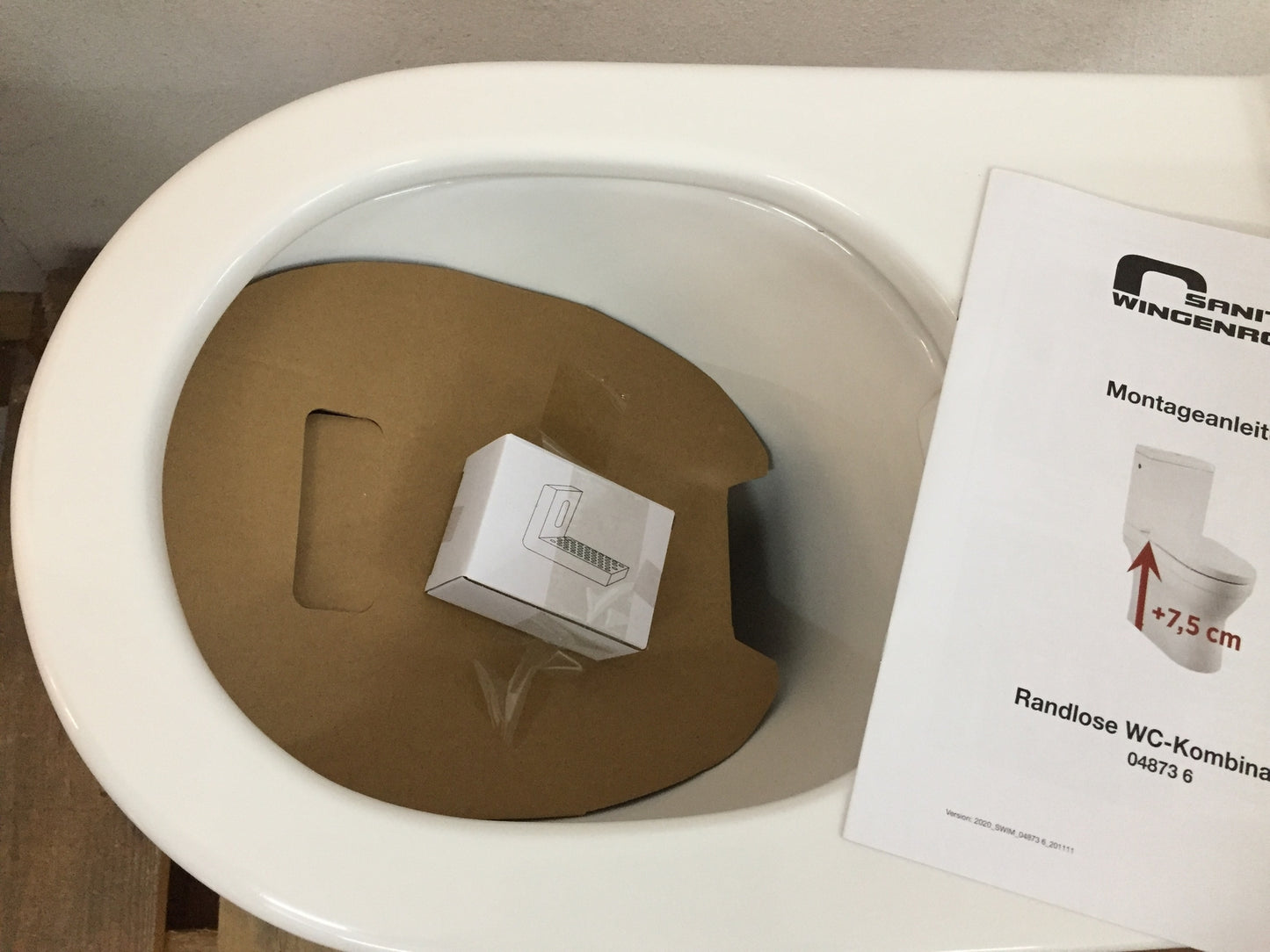 aquaSu 04873 6 Spülrandlose WC-Kombi +7,5 cm weiß WC ohne Spülkasten I16622