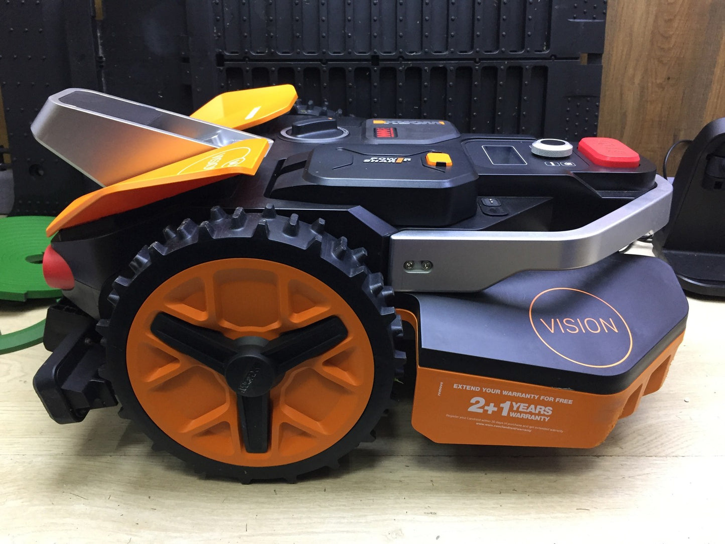 WORX Landroid Vision M600 Mähroboter WR206E.1 für Gärten bis 600m², I33979