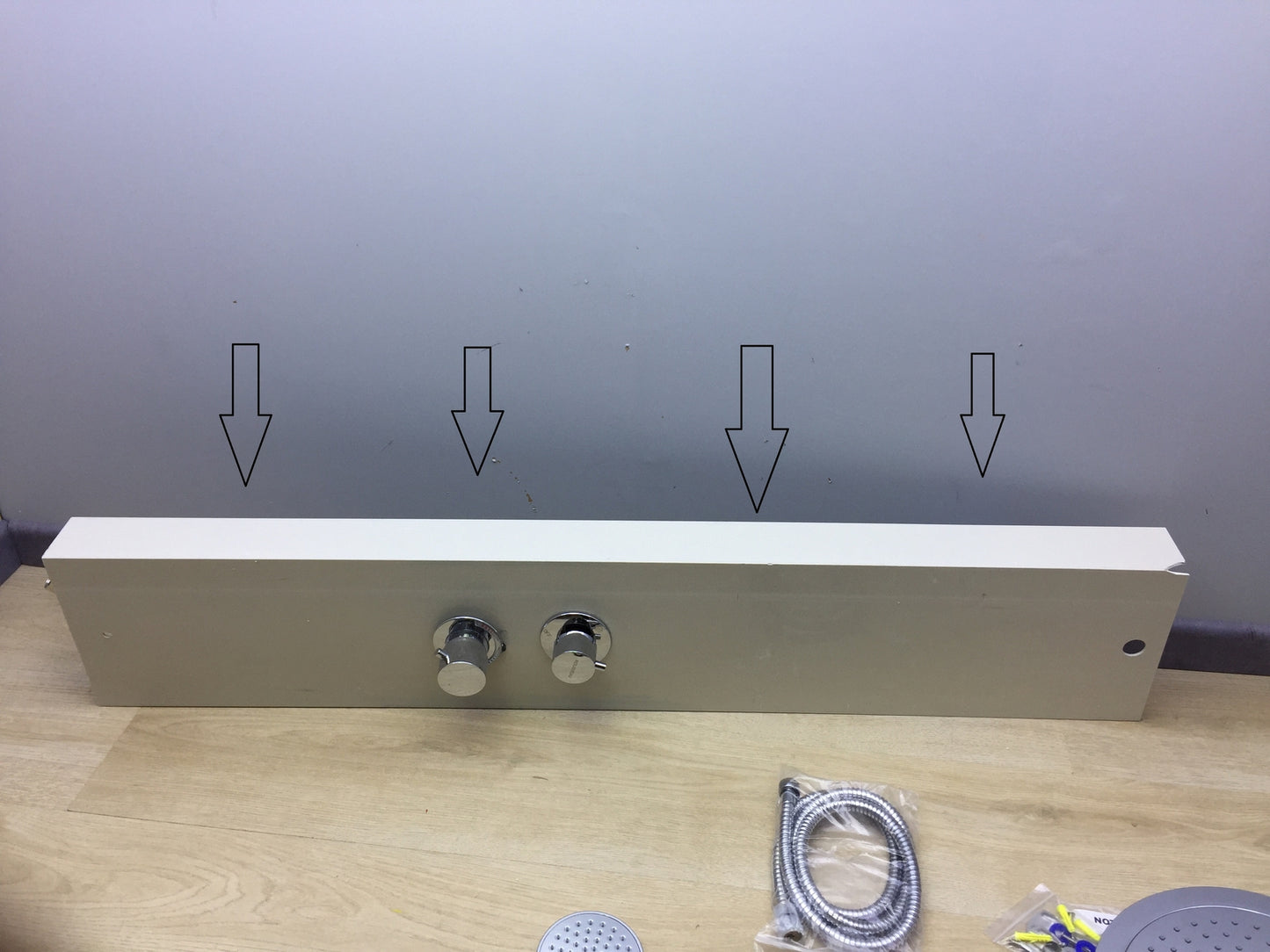 ROUSSEAU Duschpaneel mit Handbrause, I18035