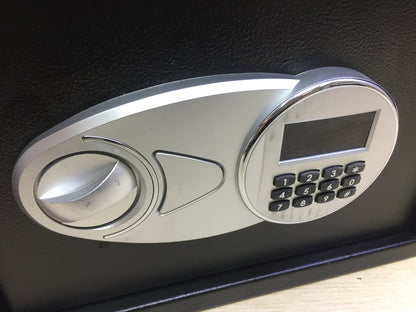 AmazonBasics Tresor 14 l Schwarz, I27033