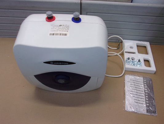 Ariston Blu Evo RS Elektrischer Durchlauferhitzer, 10Liter, 2000W, EEK:B, I33264