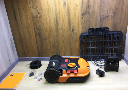 Worx Landroid M WR141E Robotic Lawnmower Cordless Lawnmower up to 500 sqm M500, I33261 