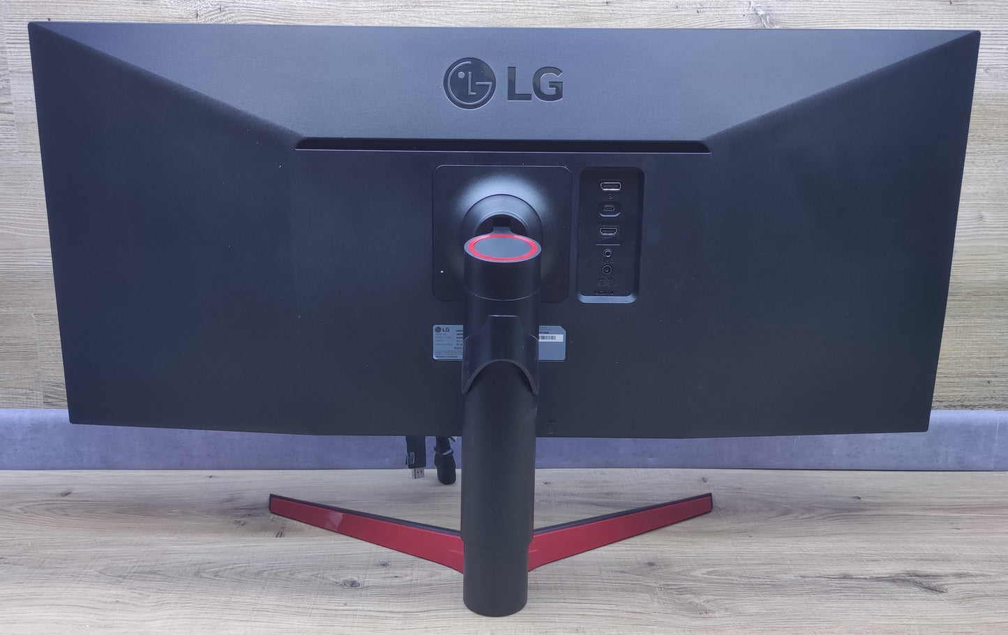 LG UltraWide 34WP65G-B Monitor 34" UWFHD 2560x1080 IPS HDR10 USB-C AMD FreeSync