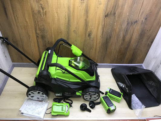 Greenworks G40LM41 Cordless Lawn Mower 2504707, 2x Batteries, 40V, up to 500m², I32933 