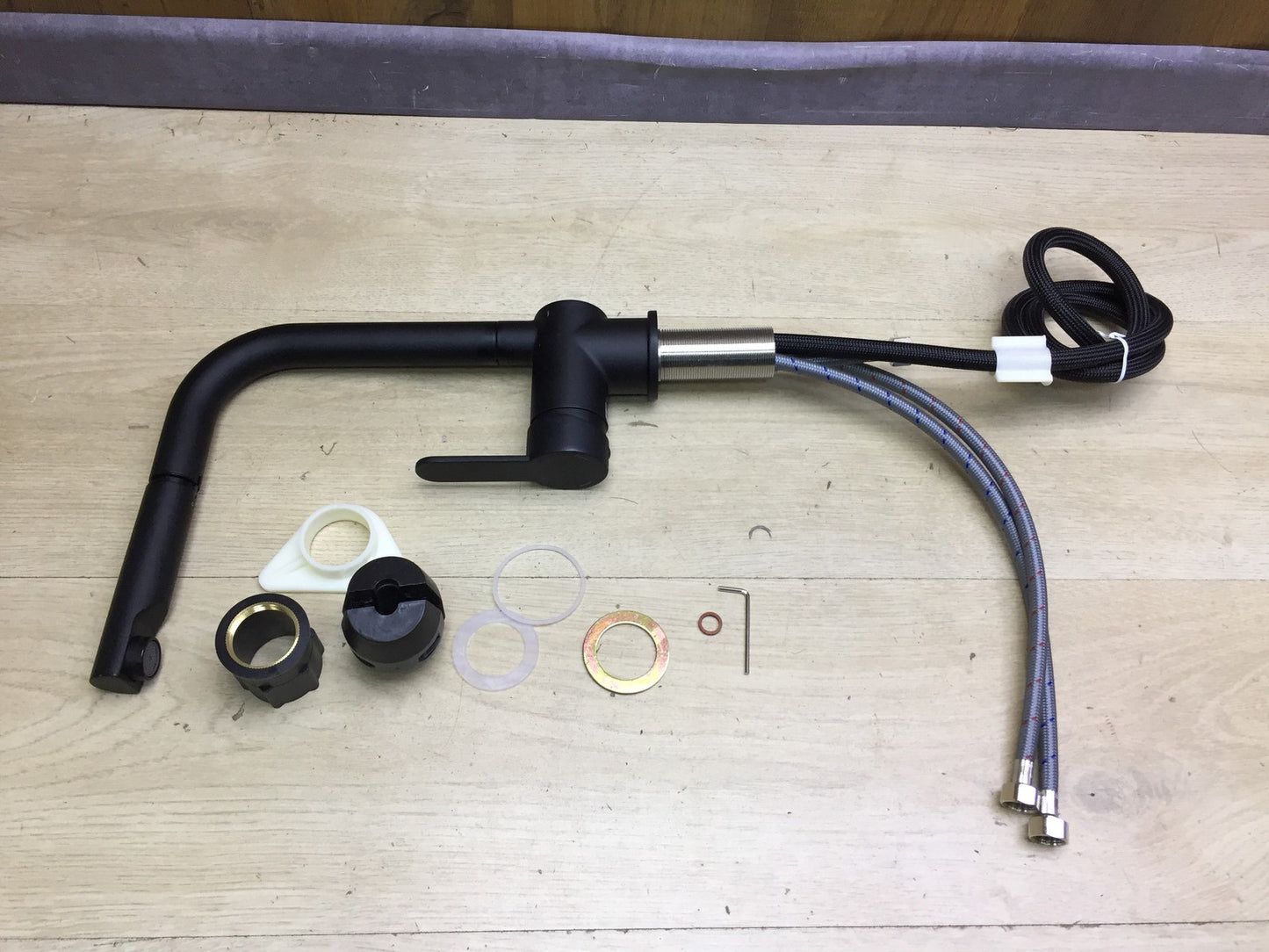 SCHÜTTE 79760 LONDON Küchenarmatur mit ausziehbarer Brause, Wasserhahn, I33660