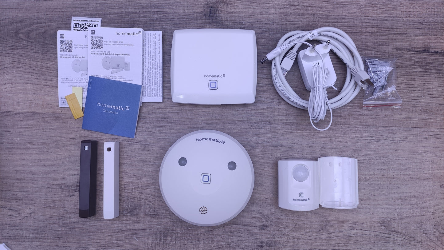 Homematic IP HmIP-SK7 Smart Home Starter Set Alarm 153348A0, I32676