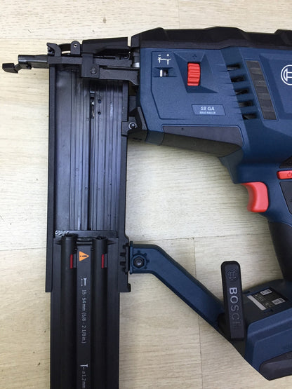 Bosch Professional 18V System Akku-Holznagler GNH 18V-50 M SOLO, I33721